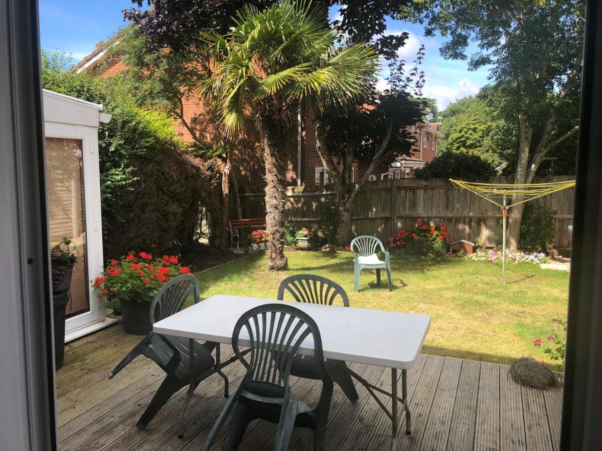 Mudeford Swans Apartment Christchurch  Ngoại thất bức ảnh